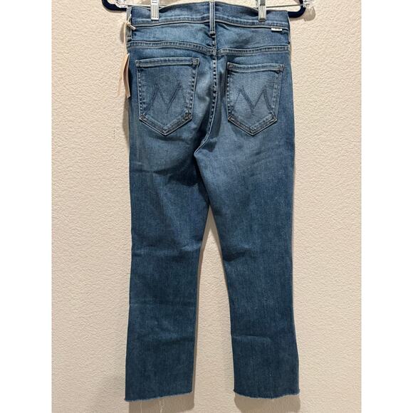 Brand new Mother The Insider Crop Step Fray Jeans in Juicin' 28” - Picture 6 of 6